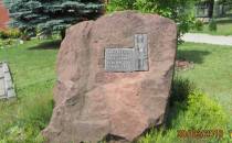 Kamień pamiątkowy OSP w Golejowie.
