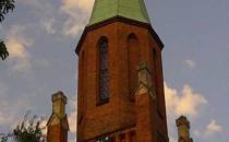 Wieża neogotyckiego kościoła-Markowice