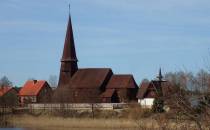 Zabytkowy drewniany kościół w Leśnie