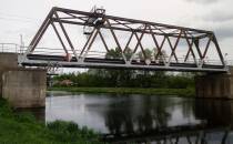 Most kolejowy w Nieporęcie