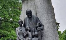 Pomnik Korczaka