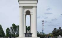 Obelisk na cmentarzu miejskim poświęcony powstańcom