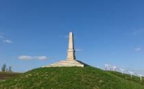 Obelisk upamiętbiający bitwę pod Wrzawami rozegraną 12 czerwca 1809r.
