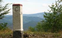 34 - Kamień graniczny na szczycie Soszów Wielki (886 m n.p.m.)