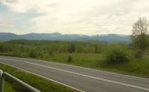 widok na Karkonosze ze ścieżki rowerwej w kierunku Łomnicy