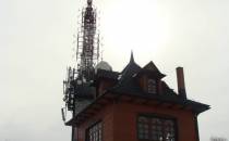 Schronisko +  radiowo-telewizyjna wieża