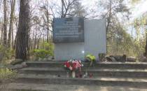 Pomnik upamiętniający śmierć Polaków