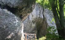 Skały w rejonie jaskini Na Biśniku