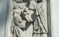 rzeźba św. Marcina na parkanie
