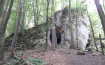 Ostrężnik ,jaskinia i ruiny