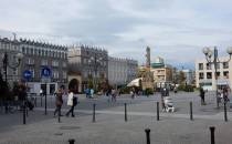 Widok na Kolumnę Maryjną i rynek.