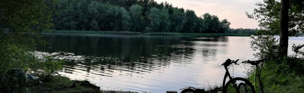 Brzegiem jeziora Więcborskiego