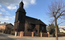 Drewniany kościół w Bronikowie