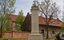 Obelisk ku czci mieszkańców Starych Gliwic poległych w I wojnie światowej.