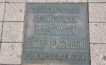 Tablica upamiętniająca Józefa Piłsudskiego.