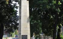 Pomnik poświęcony synom Gromady Byczyna poległym w walce o wolność.