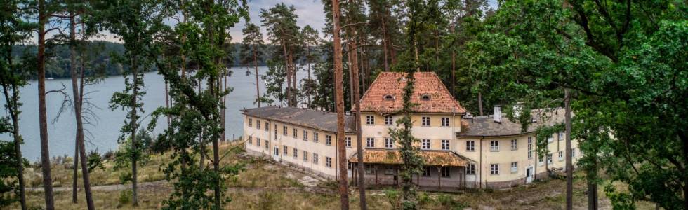 Po mazurskich lasach, szukając Perły Krainy Tysiąca Jezior.