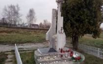 Dębina Zakrzowska - pomnik lotników alianckich