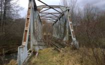 stary most na trasie kolejowej