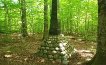 Obelisk w miejscu śmierci Pawła Dawidenko