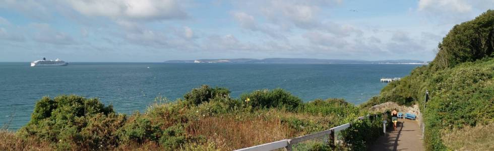 Bournemouth i Poole. Promenada z Boscombe do Sandbanks