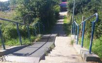 ścieżka po schodach