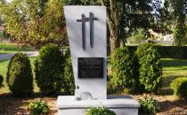 Pomnik pamięci lotników zestrzelonych na tym terenie w kampanii wrześniowej
