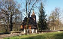 Drewniany kościółek w Osieku