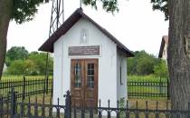 Kapliczka w Przychojcu, Mariusz Maryniak