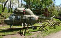 Stary wojskowy helikopter transportowy