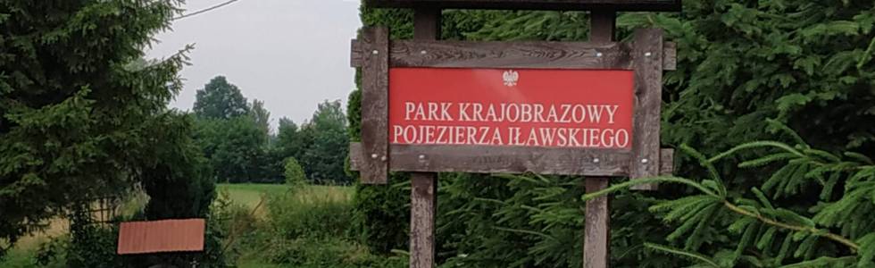 Wzdłuż wschodniego brzegu Jezioraka