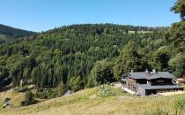 Trawers góry Rymarz widok na schronisko Zygmuntówka i górę Koziołki