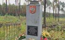 Paary. Pomnik pomordowanych mieszkańców wsi Paary