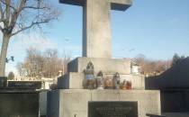 Krzyż - pomnik grobowy Ukraińskiego generała