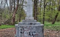 pomnik Raymunda Rembielińskiego