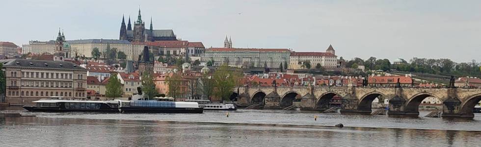 Praga, pieszo i komunikacją