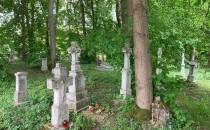 Cmentarz w Łówczy